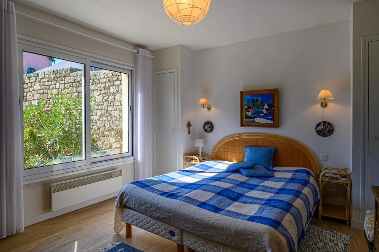 “Maison En Bord De Mer A Loctudy Avec Vue Sur Le Jardin